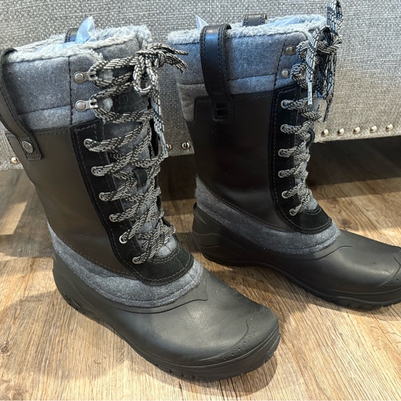 The North Face shellista 
 Black and Gray Winter Boots 9.5 - Picture 1 of 9